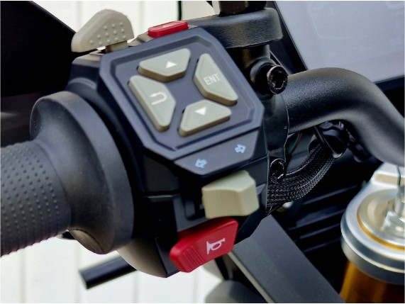 VOGE 900 DS-X, 0004575