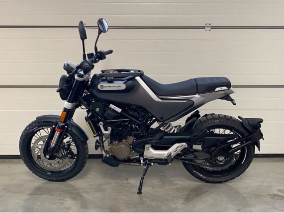 HUSQVARNA 125 SVARTPILEN,