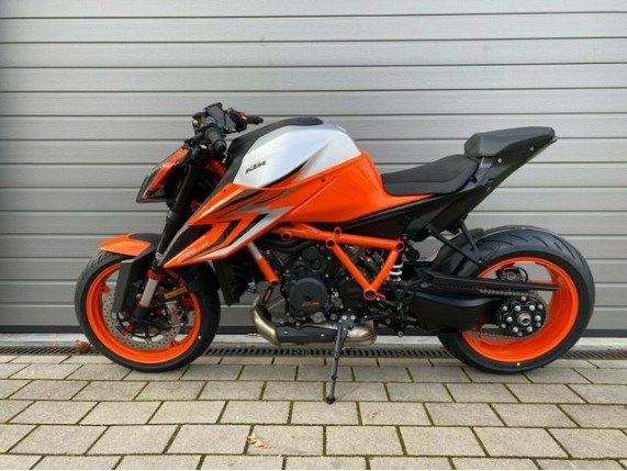 KTM 1290 SUPERDUKE R,