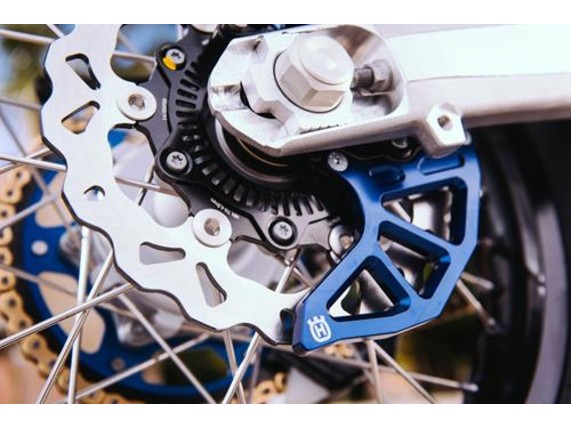 pho_hp_mon_27013975044_rear_brake_disc_protector_mounted__sall__awsg__v1