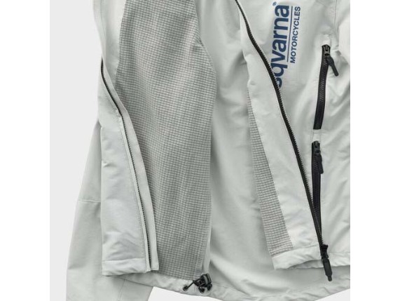 pho_hs_pers_vs_141395_3hs24001620x_railed_jacket_fleece__sall__awsg__v1