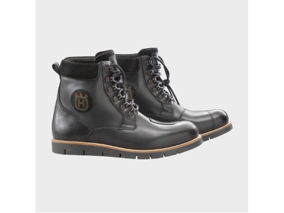 pho_hs_pers_vs_62375_3hs20003060x_pursuit_shoes_90de__sall__awsg__v1