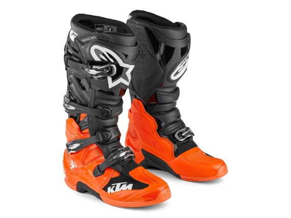 pho_pw_pers_vs_727825_3pw26001980x_ktm_tech_7_boots_blk_orange_front_offroad_equipment__sall__awsg__v1