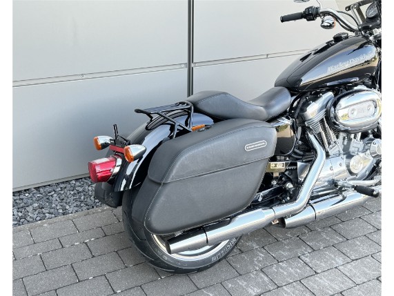 Harley-Davidson 883 Low, 5HD4CR2C1JC402251