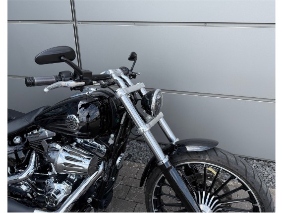 Harley-Davidson Breakout, 0010214