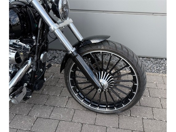 Harley-Davidson Breakout, 0010214
