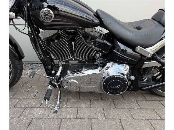 Harley-Davidson Breakout, 0010214