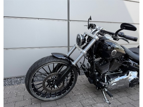 Harley-Davidson Breakout, 0010214