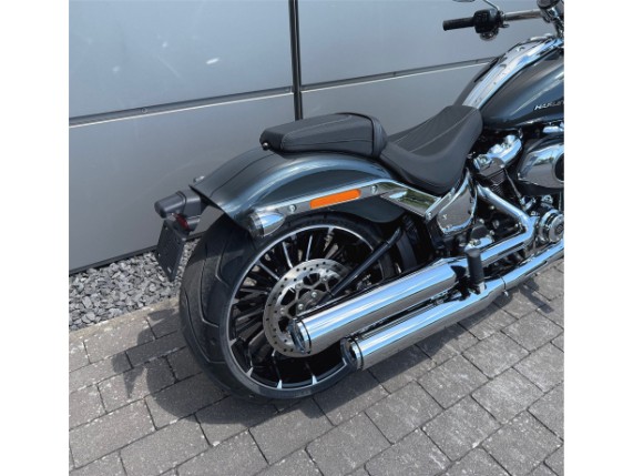 Harley-Davidson Breakout 117, 0010157