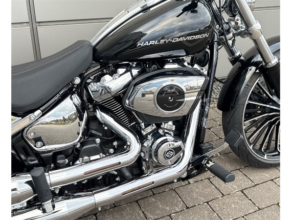 Harley-Davidson Breakout 117, 0010318