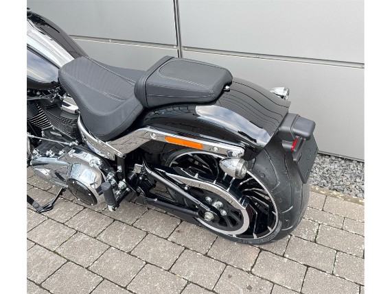 Harley-Davidson Breakout 117, 0010318