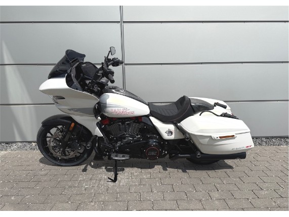 Harley-Davidson CVO Road Glide ST, 0009675