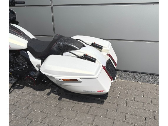Harley-Davidson CVO Road Glide ST, 0009675