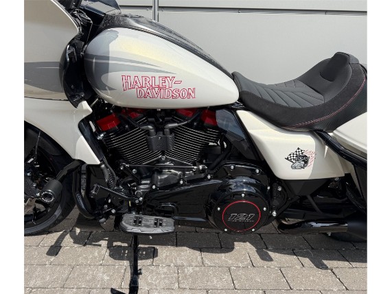 Harley-Davidson CVO Road Glide ST, 0009675
