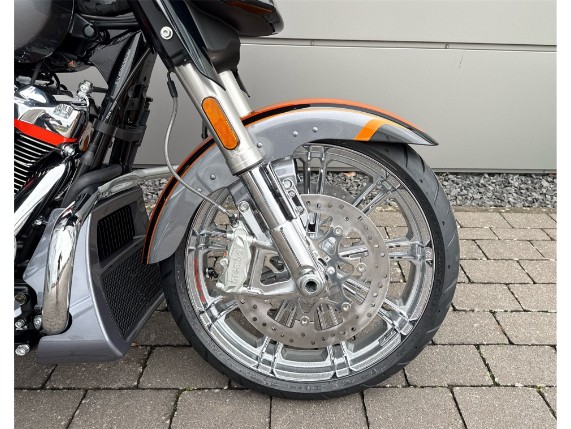 Harley-Davidson CVO Street Glide, 0010059