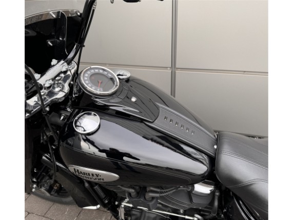 Harley-Davidson Heritage Classic 114, 0009806