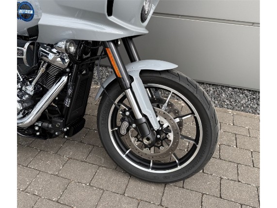 Harley-Davidson Low Rider ST 117, 0010138