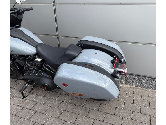 Harley-Davidson Low Rider ST 117, 0010160
