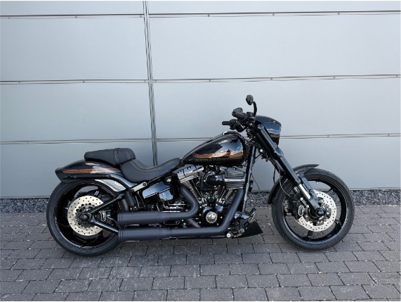 Harley-Davidson Pro Street Breakout, 0005740