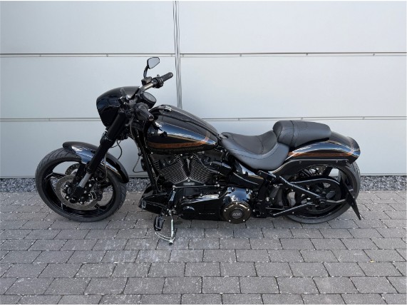 Harley-Davidson Pro Street Breakout, 0005740