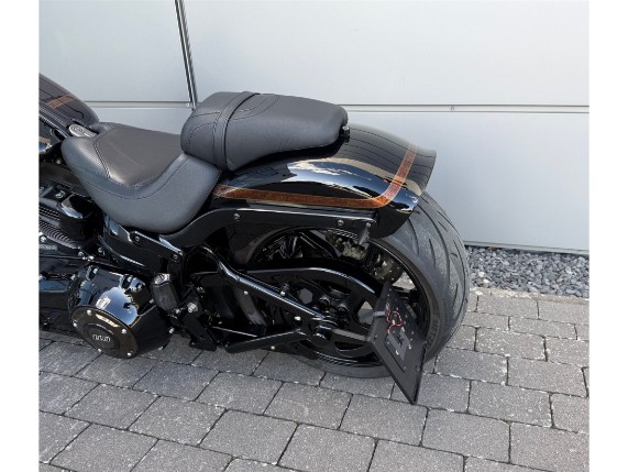 Harley-Davidson Pro Street Breakout, 0005740