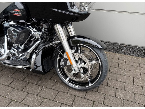 Harley-Davidson Road Glide, 0009978