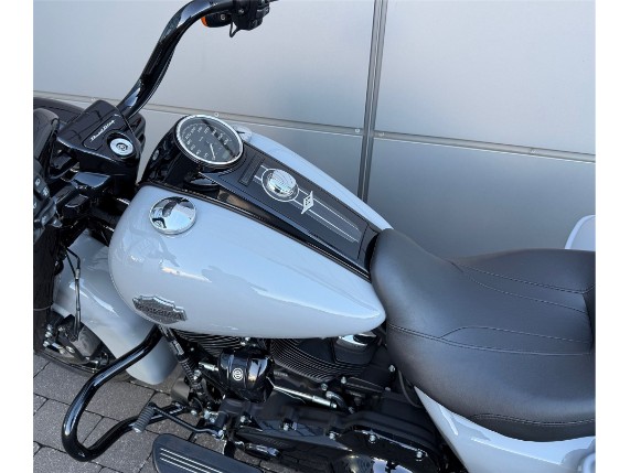 Harley-Davidson Road King Special, 0009476