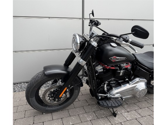 Harley-Davidson Slim, 0009876