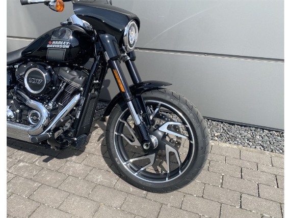 Harley-Davidson Sport Glide 107, 0009014