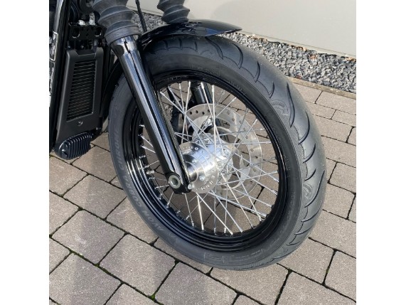 Harley-Davidson Street Bob 114 Umbau 200er TTS, 5HD1YYK49NS053861