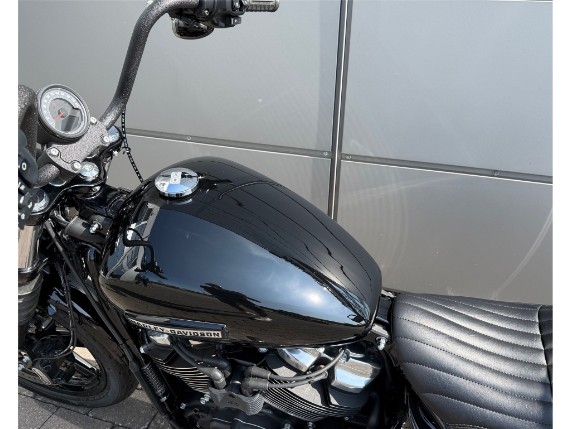 Harley-Davidson Street Bob 117, 0010221