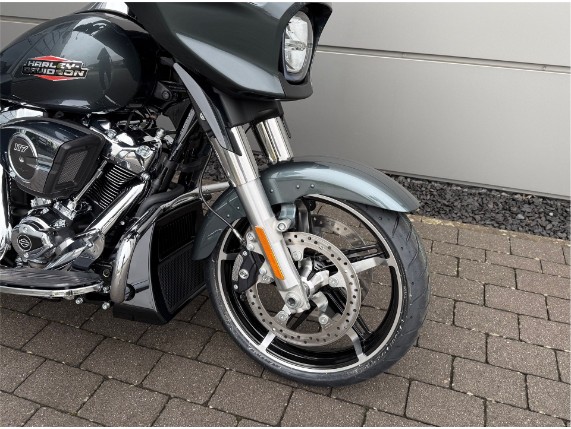 Harley-Davidson Street Glide 117, 0009980