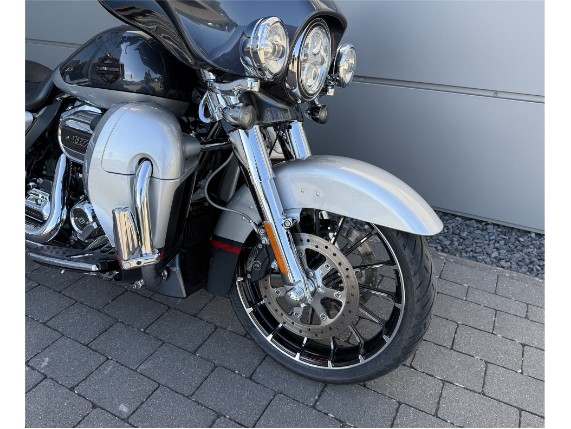 Harley-Davidson Street Glide CVO, 0007116