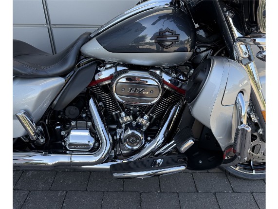 Harley-Davidson Street Glide CVO, 0007116