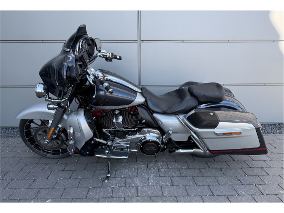 Harley-Davidson Street Glide CVO, 0007116