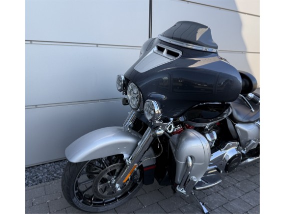 Harley-Davidson Street Glide CVO, 0007116