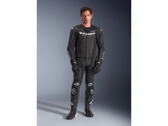 3160126_10_GP_FORCE_V2_LEATHER_SUIT_2_PC_FR_a9a4d2e0-ad2a-4c5d-9e27-efd2d1ffc6b6