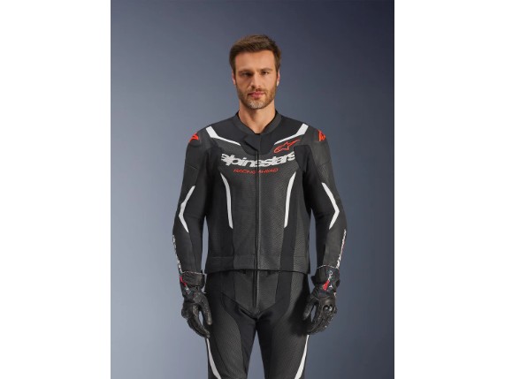 3160126_1231_GP_FORCE_V2_LEATHER_SUIT_2PC_FR_3X4_21e45556-f55b-4929-8238-c5cb0cdf2239