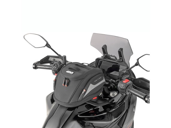 EASY03_tanklock-tank-bag_mounted-on_givi_yamaha-tracer7-25