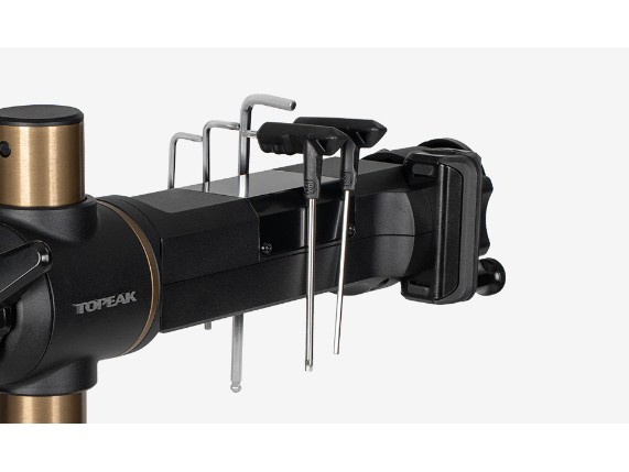 Features_meg-plate-g