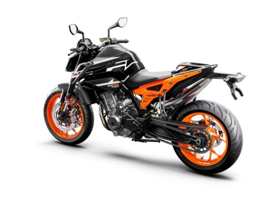 446752_MY23 KTM 890 DUKE GP _45_ Rear-Left_EU_ Global