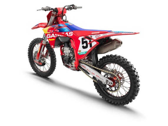 47809_Motocross _ MC 450F Factory Edition _ 2023 _ Studio