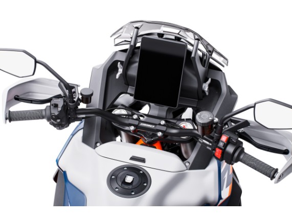 651796_MY25_KTM_1390_Super_Adventure_R_EU_Detail-Dashboard_EUROPE GLOBAL_2026 Street and Adventure models_KTM 1390 SUPER ADVENTURE RANGE_STUDIO
