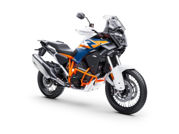 651799_MY25_KTM_1390_Super_Adventure_R_EU_Front-Right_EUROPE GLOBAL_2026 Street and Adventure models_KTM 1390 SUPER ADVENTURE RANGE_STUDIO