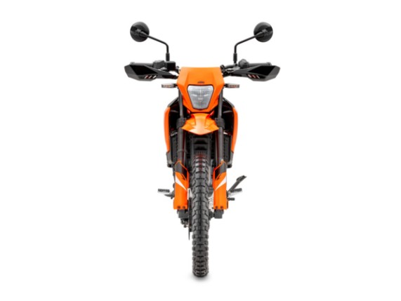 659855_MY25_KTM 390 ENDURO R_STUDIO_EU SPEC_Front_04_STUDIO_EUROPE GLOBAL
