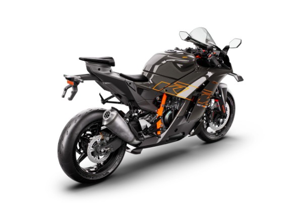 670065_MY26_KTM 990 RC R_STUDIO_EU SPEC_STUDIO_EU_GLOBAL