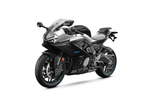 675SR-R_Nebula Black_Left 45