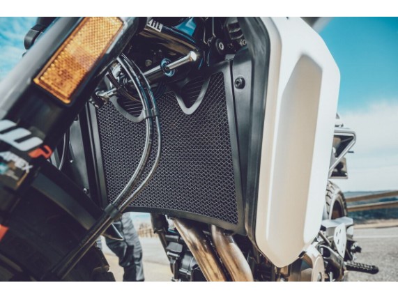 pho_hp_mon_150806_technical_accessories_street_2024__sall__awsg__v1