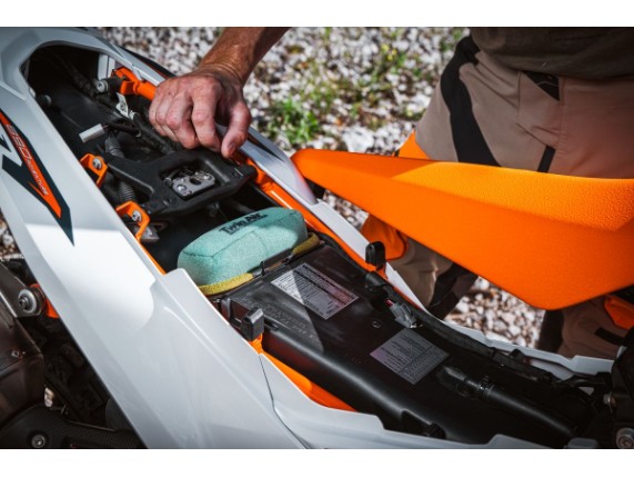 pho_pp_mon_63506915144_air_filter_kit_mounted__sall__awsg__v1