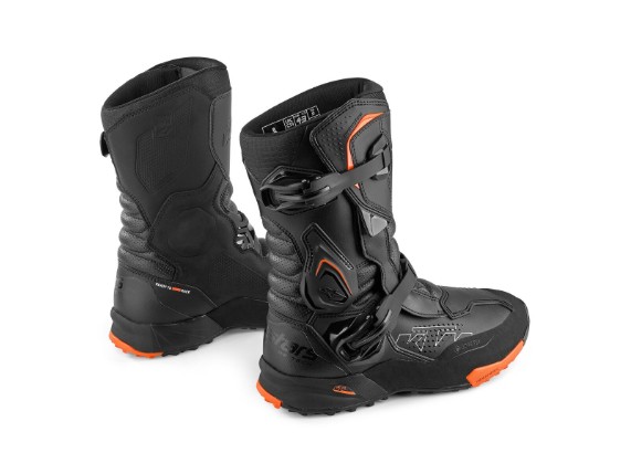 pho_pw_pers_rs_727727_3pw26000190x_ktm_xt_8_gtx_bts_blk_orange_back_street_equipment__sall__awsg__v1